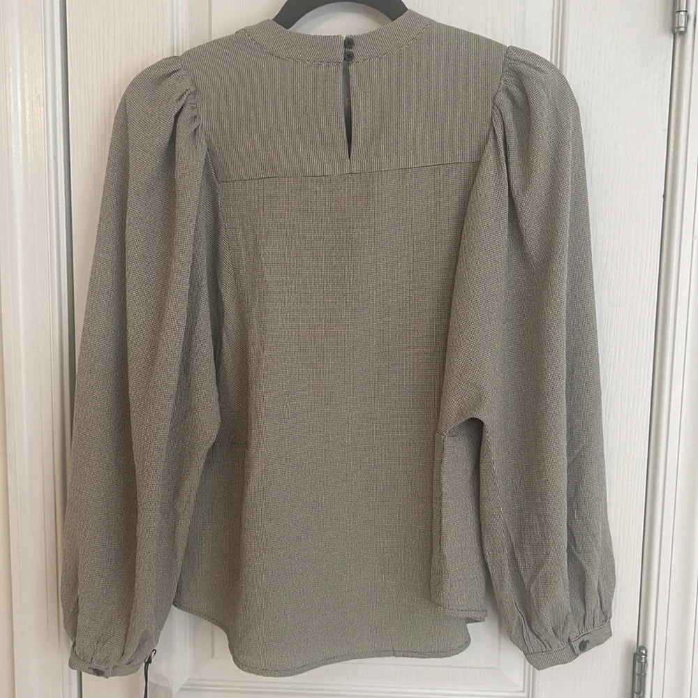 NWT Treasure & Bond Long Sleeve Blouse - Picture 11 of 13